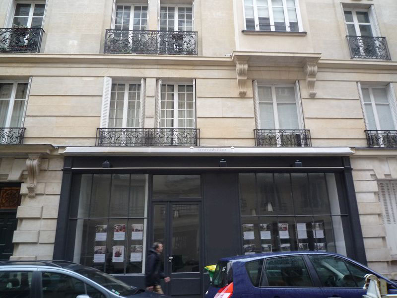 PARIS (75006) Quartier Luxembourg / Rennes / Raspail - murs de boutique loués de 65 m²