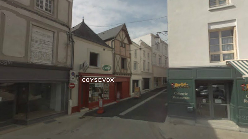 THOUARS (79) murs d'épicerie-presse occupés de 120m² 