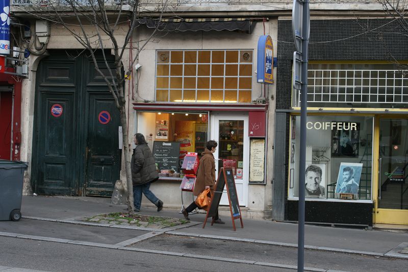 SAINT-ETIENNE (42) murs de boulangerie occupés de 125 m²