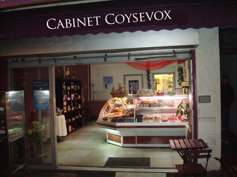 GOLFE-JUAN (06) cause succession - murs commerciaux de 67,33 m² + cave occupés par un traiteur