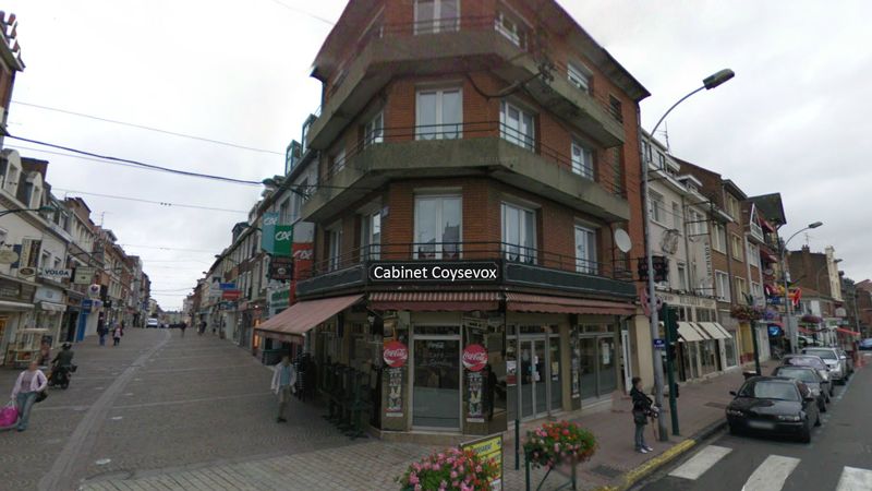 LENS (62) murs et fonds de café-brasserie