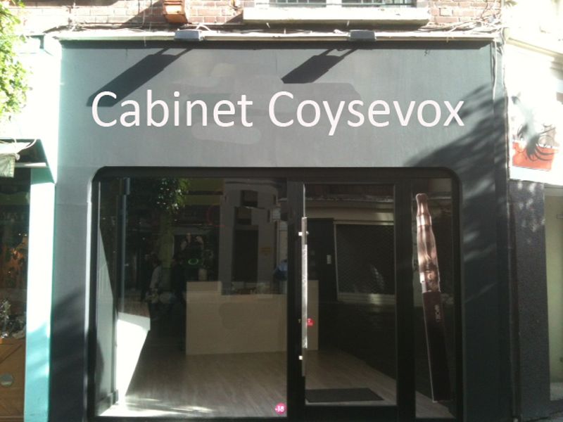 TOURCOING (59) murs de 27m² + cave occupés par vente de cigarettes électroniques