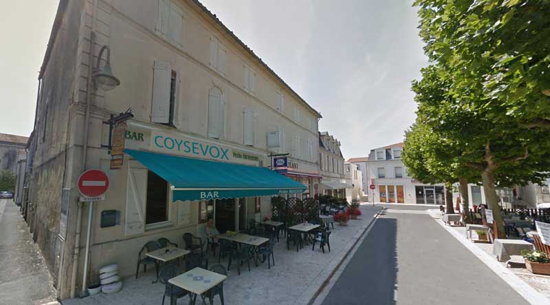 MARENNES (17) murs de bar brasserie de 122m² + appartement