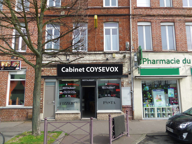 LILLE (59) murs de commerce de 70m² + cave occupés par café, petite restauration salon de thé. Très bon emplacement