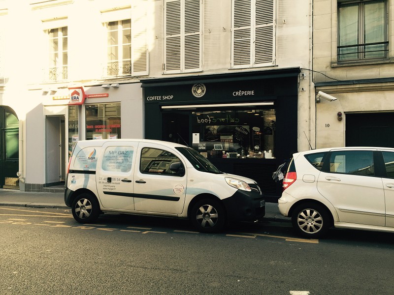 PARIS (75016) murs de crêperie de 37m² en rez-de-chaussée