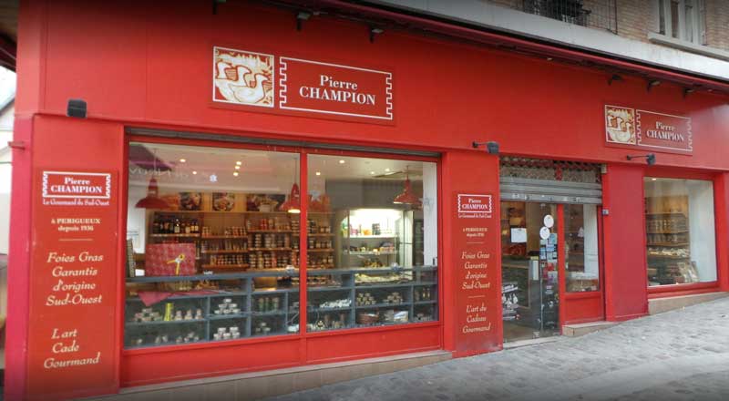 PARIS (75005) murs de boutique en angle occupés par une épicerie fine de 75m²