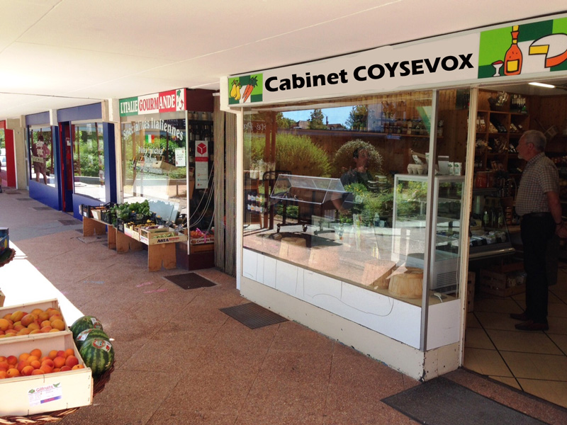 CLUSES (74) murs de 33m²+cave occupés par primeur