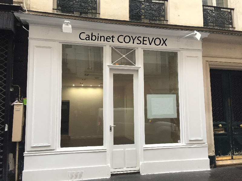 PARIS (75007) murs de magasin libre de bail d'environ 41m²