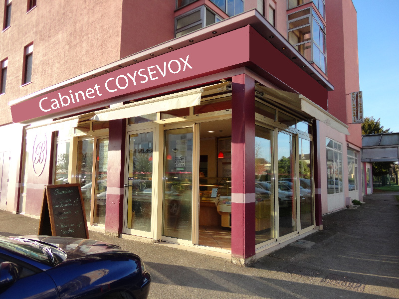 VITRY-LE-FRANCOIS (51) Lot de 2 cellules mitoyennes loué par point chaud et cabinet d'infirmière. loué