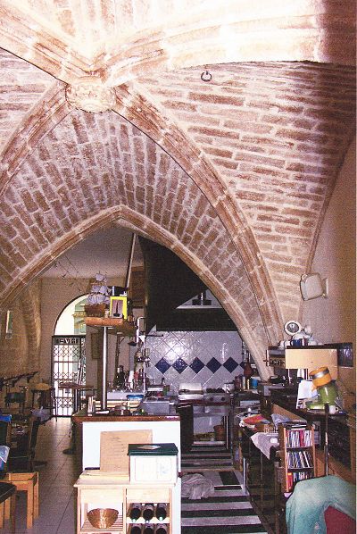 MONTPELLIER (34) murs de restaurant occupés d'environ 52 m² avec terrasse