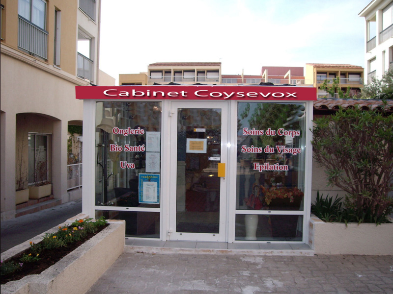 CAP-D'AGDE (34) Port - murs d'institut de beauté de 43 m²