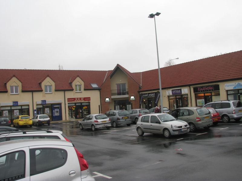 MARQUETTE-LEZ-LILLE (59)  Centre commercial, cellule libre